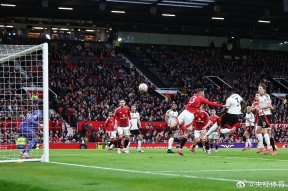 爱游戏 -关于费德勒连续十场比赛得分超过赛况扑朔迷离，曼联挑战极限！的信息